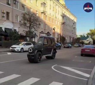 Гелендваген на минималках заметили в Москве