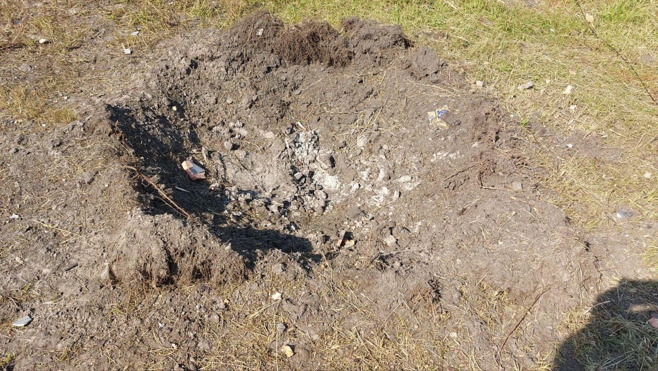 Появились кадры с последствиями атаки ВСУ по жилому сектору в п. Белая Березка произошедшего накануне.