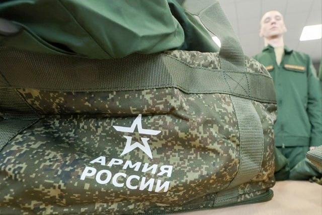 В Госдуме выступили за призыв в армию сразу после школы