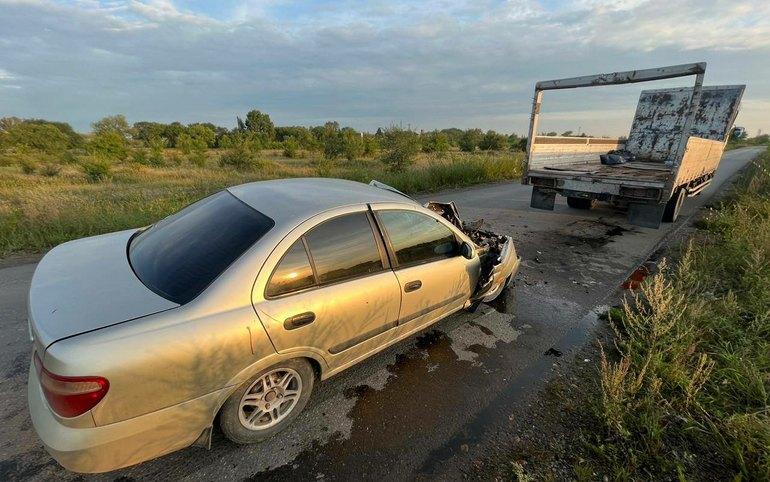Пьяный водитель Nissan врезался в грузовик в Тепличном. ДТП произошло в...