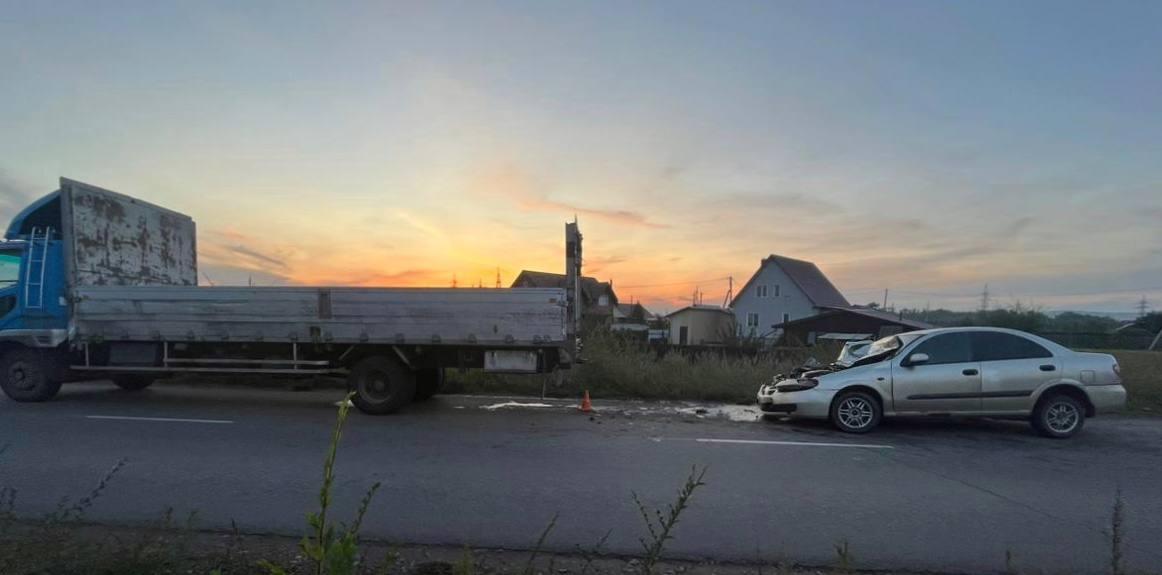 Пьяный водитель Nissan врезался в грузовик в Тепличном. ДТП произошло в...