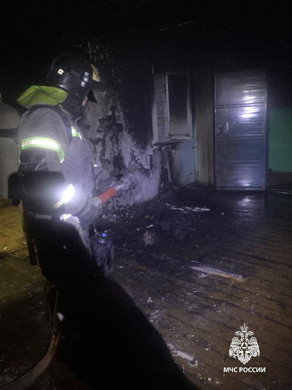 Пять человек спасены на пожаре в Усть-Илимске