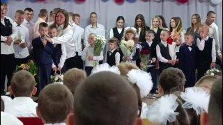 Первые звонки прозвенели в Ачинске и районе Первые в жизни школьные звонки...