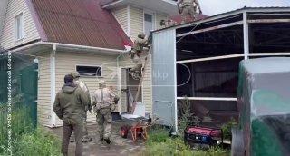 Наркодилеры пытались сжечь свою лабораторию в Новосибирской области