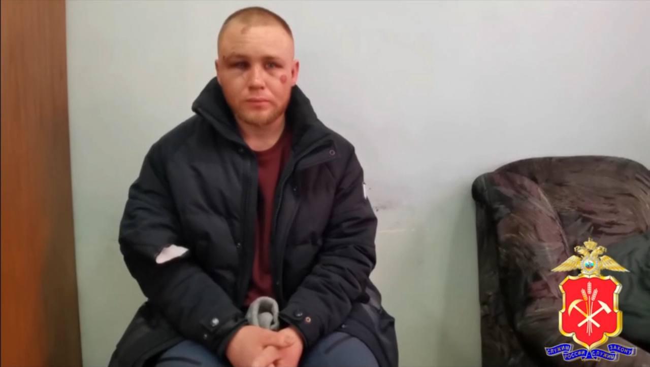 В Белово мужчина устроил устроил погром на подстанции скорой помощи и избил...