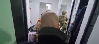 Полицейского отправили в СИЗО за взятку от владелицы интимной массажки в Красноярске.