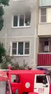 В Богородском округе в Подмосковье в квартире произошел пожар. Спасатели...