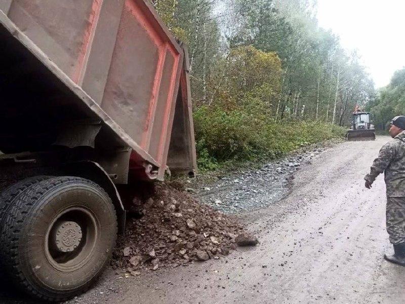 Дорогу на Богословку осушили и приводят в порядок. Напомним, из-за проливных...