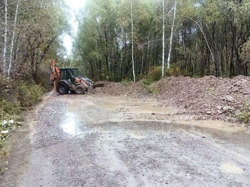 Дорогу на Богословку осушили и приводят в порядок. Напомним, из-за проливных...