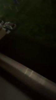 В Татарстане курьер-ублюдок сожрал чужой заказ прямо у подъезда, пока клиент с балкона снимал это позорище