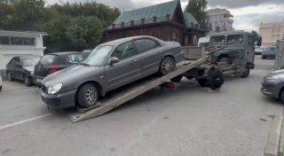 Судебные приставы обнаружили машину должника, припаркованную неподалёку от их...