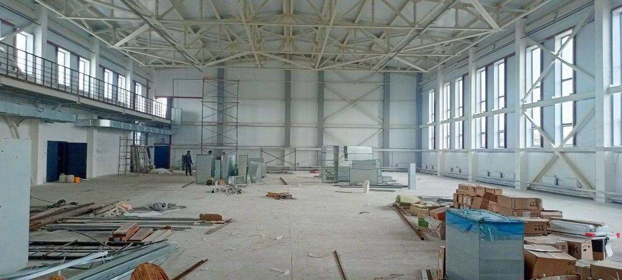 В селе Дзержинское продолжается строительство крытого спортивного комплекса....