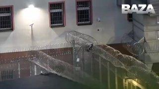 В Германии заключенный пытался сбежать из тюрьмы, но переоценил свою ловкость...