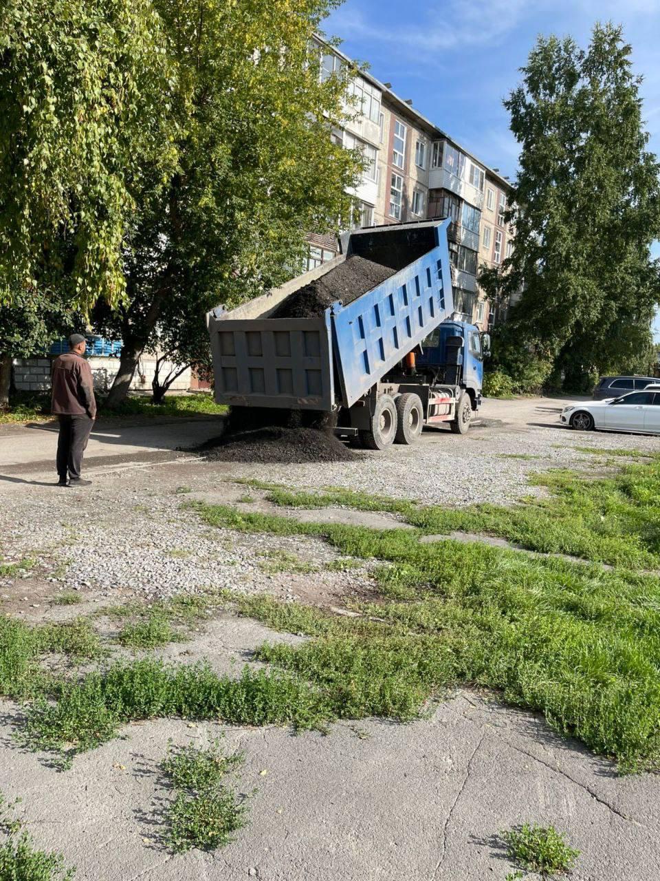 В 9 микрорайоне на самых проблемных участках, а также на улице Украинской и...
