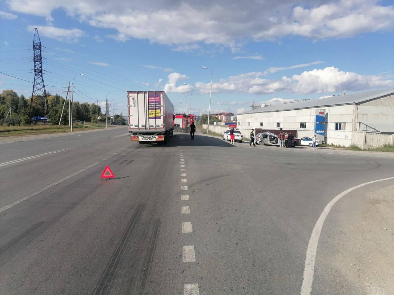 Женщина погибла в массовой аварии под Новосибирском