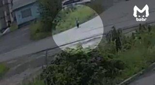 Водитель легковушки сбил двухлетнего ребёнка на самокате в Железногорске-...
