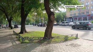 Снято в Абакане на перекрестке Щетинкина—Ленина Это просто какой-то кошмар....