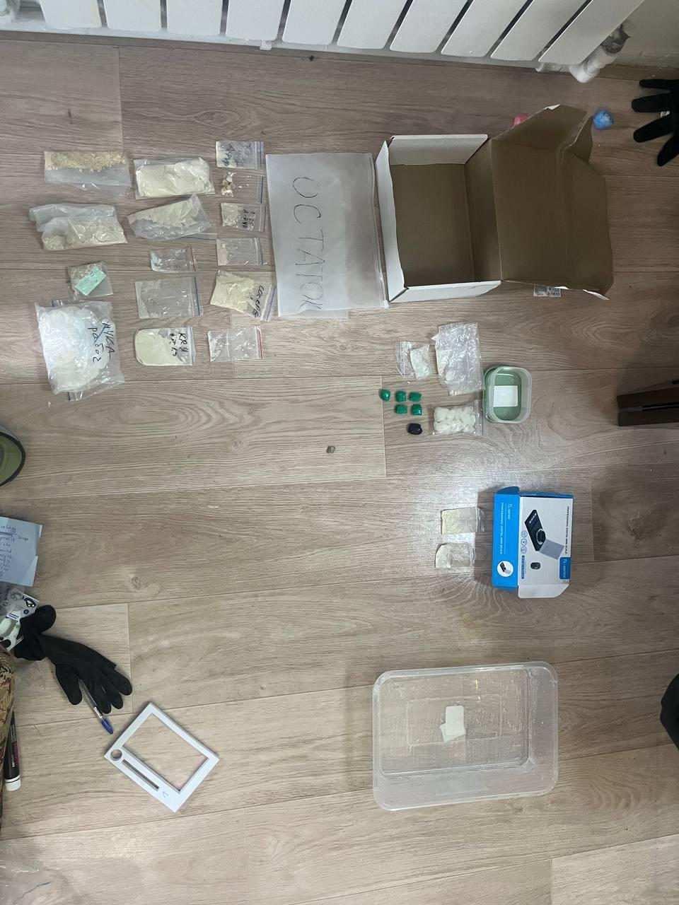 В Красноярске задержана семейная парочка с крупной партией наркотиков: теперь им грозит лишение свободы вплоть до пожизненного.