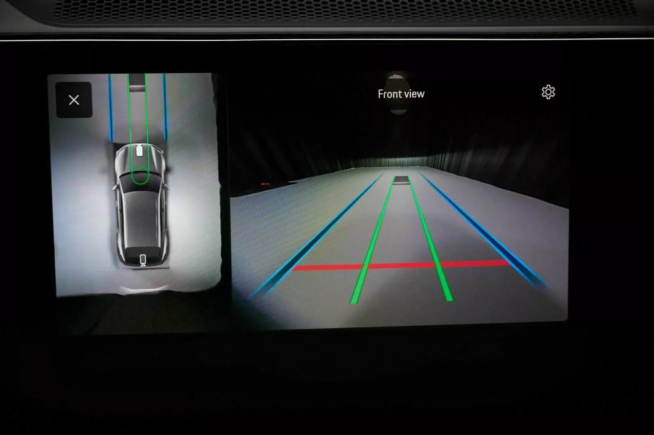 Porsche создает беспроводную зарядку Зарядка будет работать наподобие...