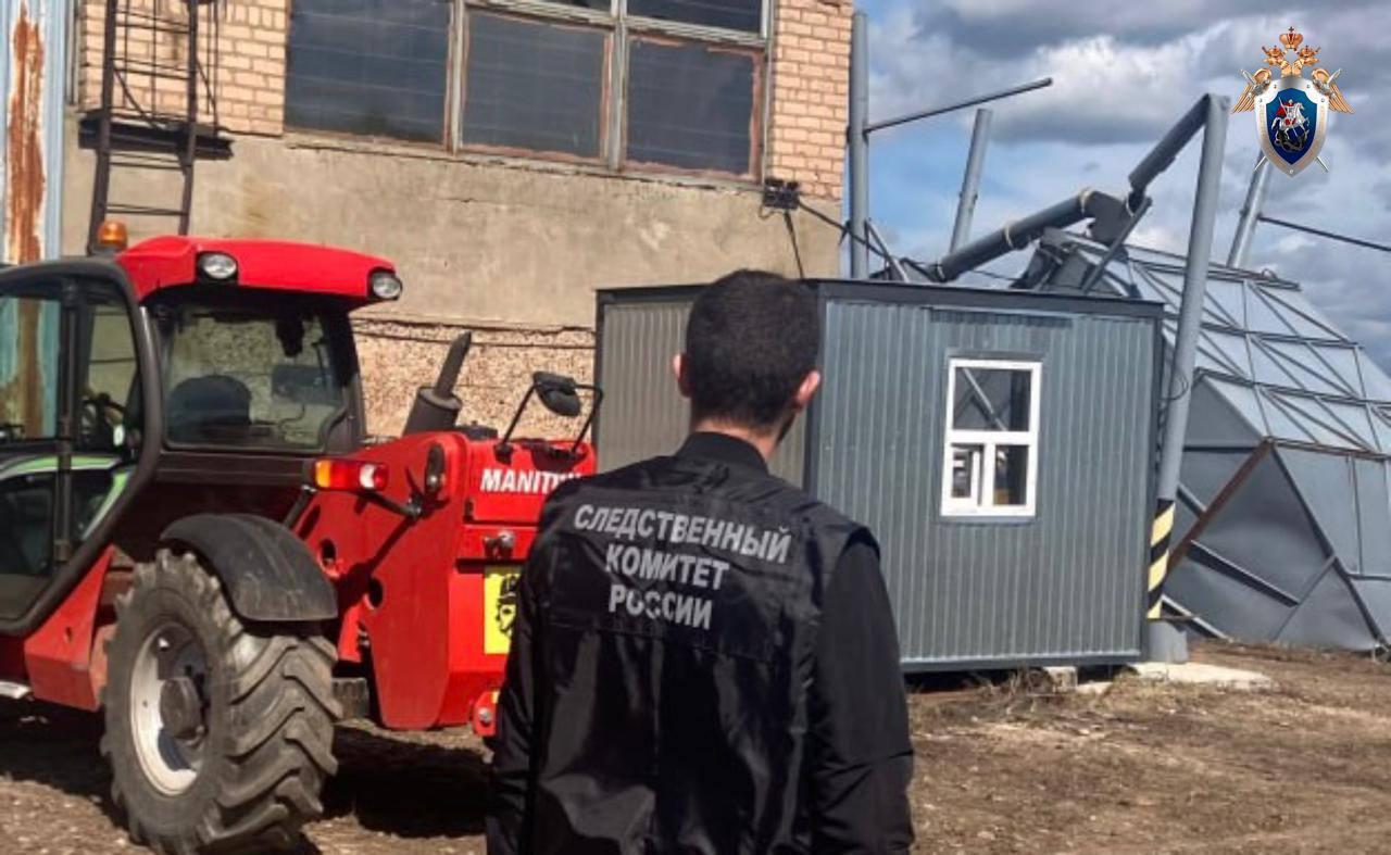 В Абдулино инженер-механик предприятия погиб, упав с металлической...