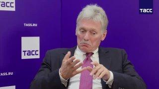 Переписка в любых мессенджерах «абсолютно прозрачна», заявил Песков