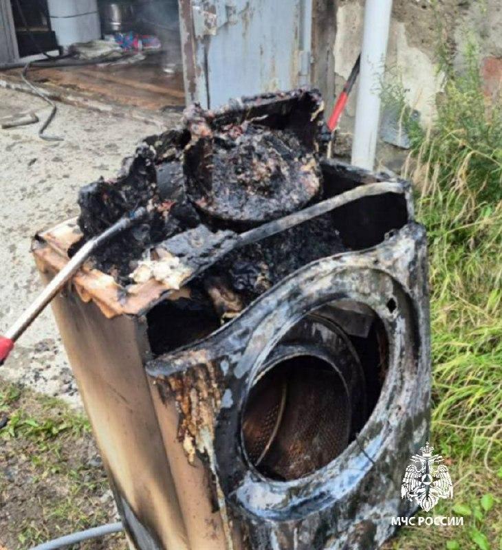 Установленная в гараже стиральная машина чуть не сожгла автомобиль в Ангараске