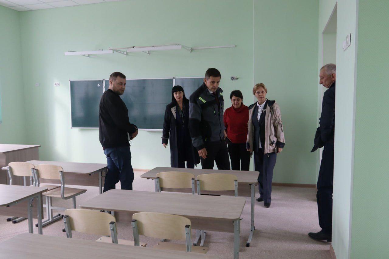В 10 школе Абакана продолжается капитальный ремонт Работы идут по нацпроекту...