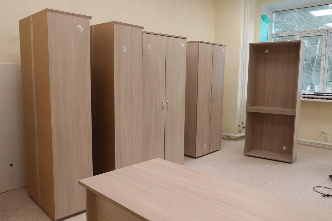 В 10 школе Абакана продолжается капитальный ремонт Работы идут по нацпроекту...