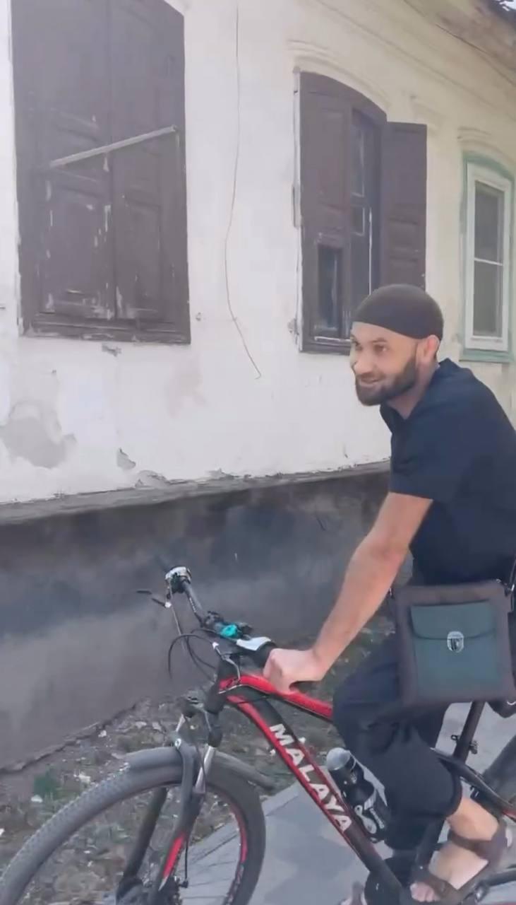 В Москве женщина спасла школьниц от извр#щенца Иностранный специалист...