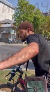 В Москве женщина спасла школьниц от извр#щенца Иностранный специалист...