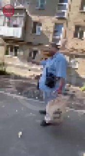 В Саратове школьник подрался с женщиной и мужчиной . По словам очевидцев,...