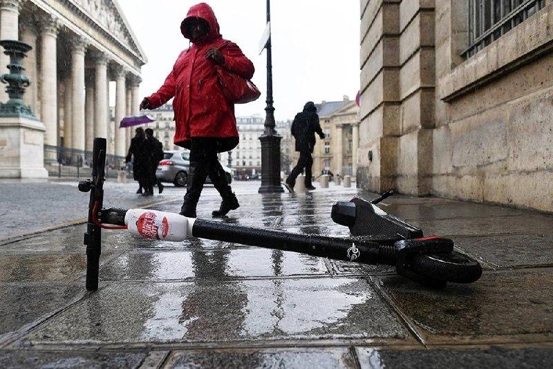 🛴 Запретить ездить на самокатах хотят рядом со школами и больницами