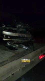 Сегодня ночью в Маслянино пьяный водитель снёс столб, влетел во двор жилого дома и перевернулся. О пострадавших не сообщается.