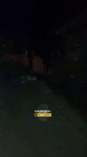 Сегодня ночью в Маслянино пьяный водитель снёс столб, влетел во двор жилого дома и перевернулся. О пострадавших не сообщается.