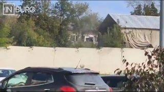 Екатеринбурженка пожаловалась, что на улице Летчиков, 1 длительное время...