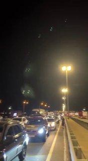 Движение по Пулковскому шоссе в сторону Петербурга застопорилось — пробка...