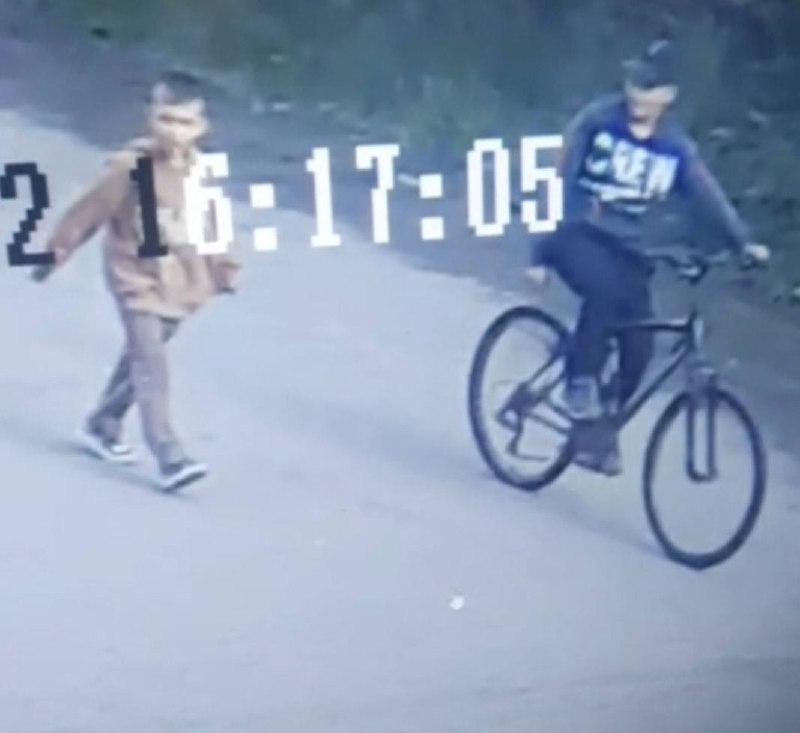 От читателя: Добрый вечер. 12.09.2025 в северо-западном д. 37, возле магазина...