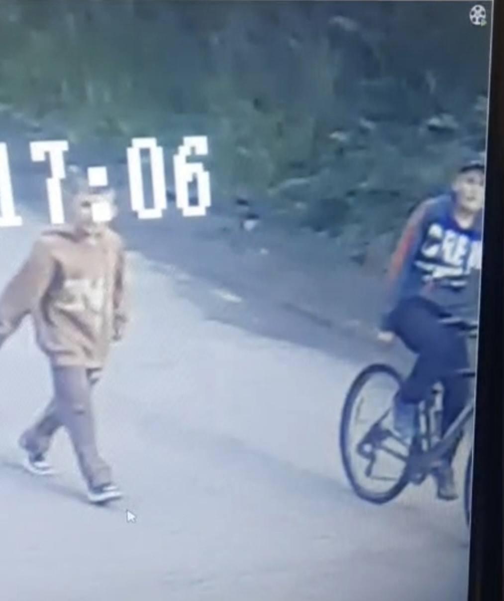 От читателя: Добрый вечер. 12.09.2025 в северо-западном д. 37, возле магазина...