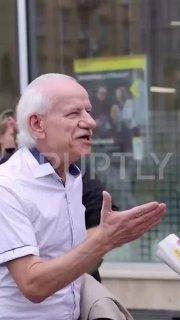 — Кто агрессор — Россия или Украина? — Россия никакой не агрессор. Она...