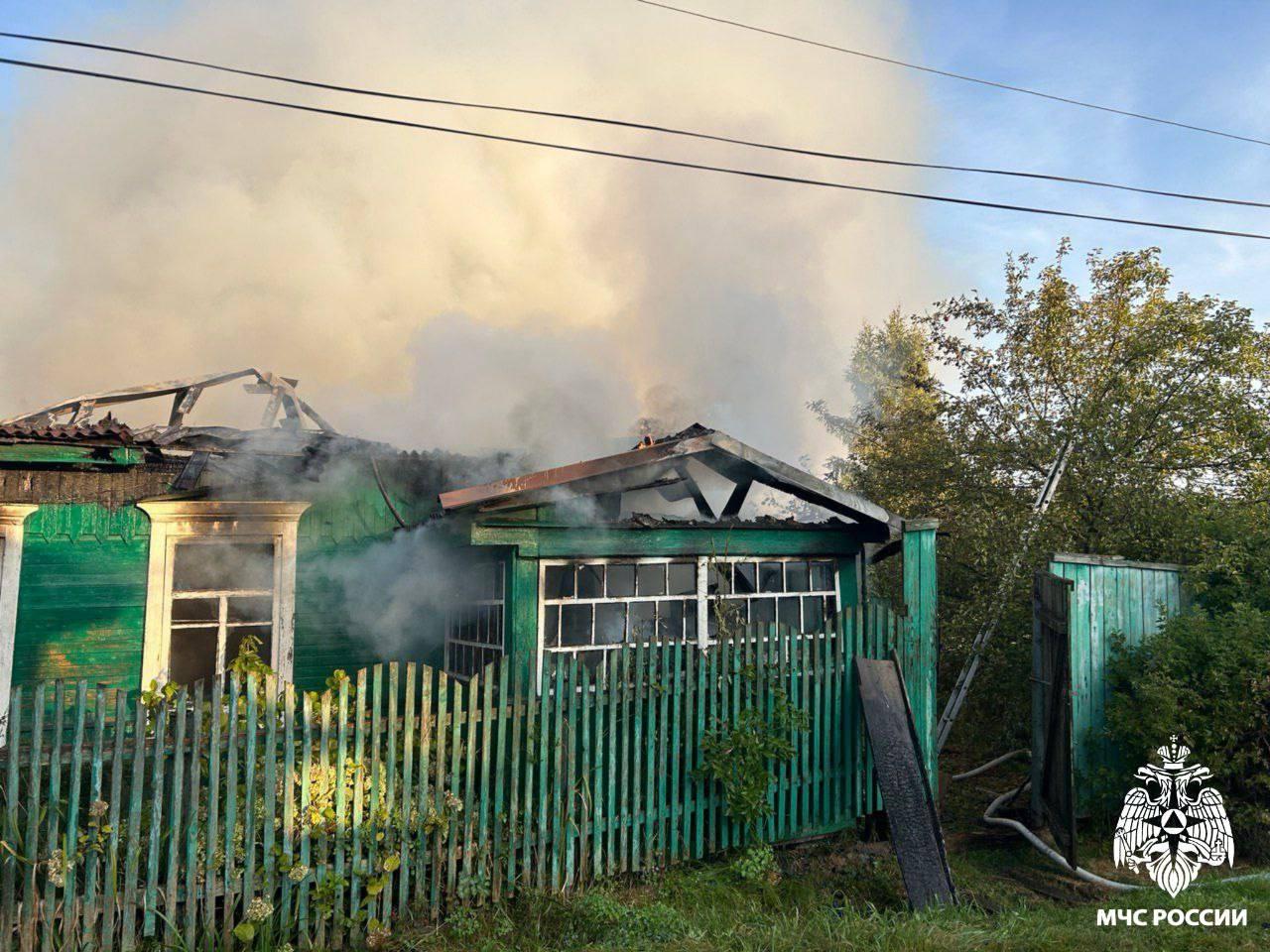 Утром в Клетне огнеборцы ликвидировали пожар на территории частного...