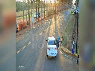 В Бразилии преступная группировка застрелила на глазах правоохранителей мужчину, который должен был им денег