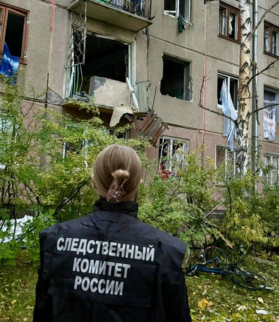 В Ангарске (Иркутская область) произошел взрыв бытового газа в жилом доме: погиб мужчина, еще трое жильцов получили травмы.