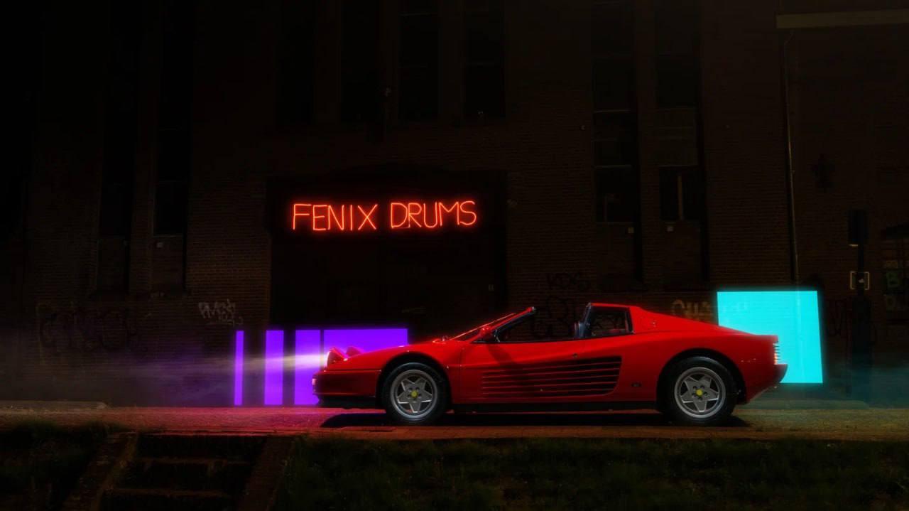 Красивое: в Нидерландах построили шикарную Ferrari Testarossa в необычном кузове.