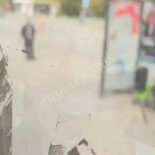 Сегодня в районе ЖБИ екатеринбуржцы заметили голого мужчину