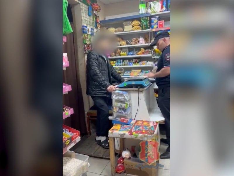 В Ачинске завершено расследование дела в отношении избившего подростка за...