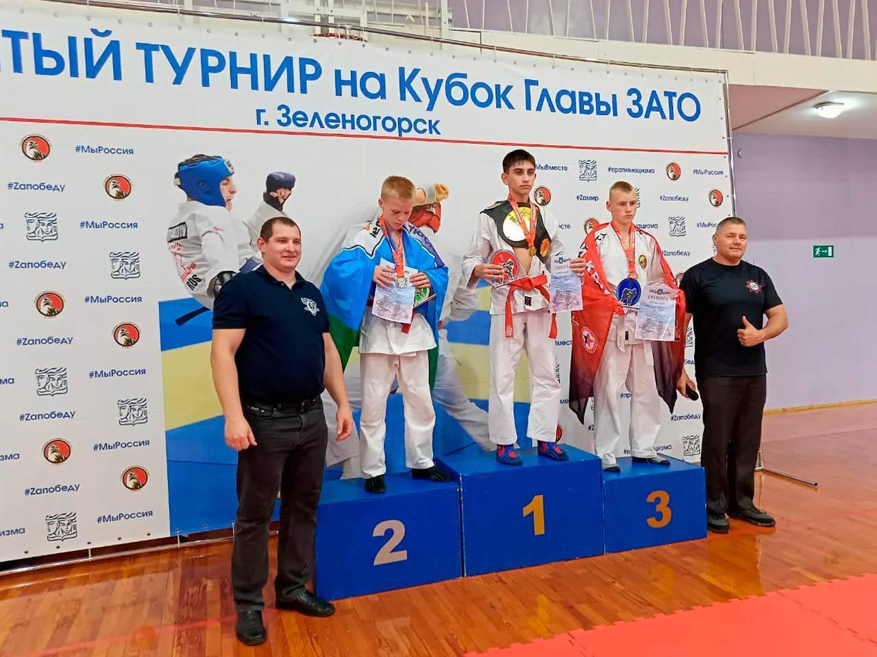 Рукопашники заняли весь пьедестал