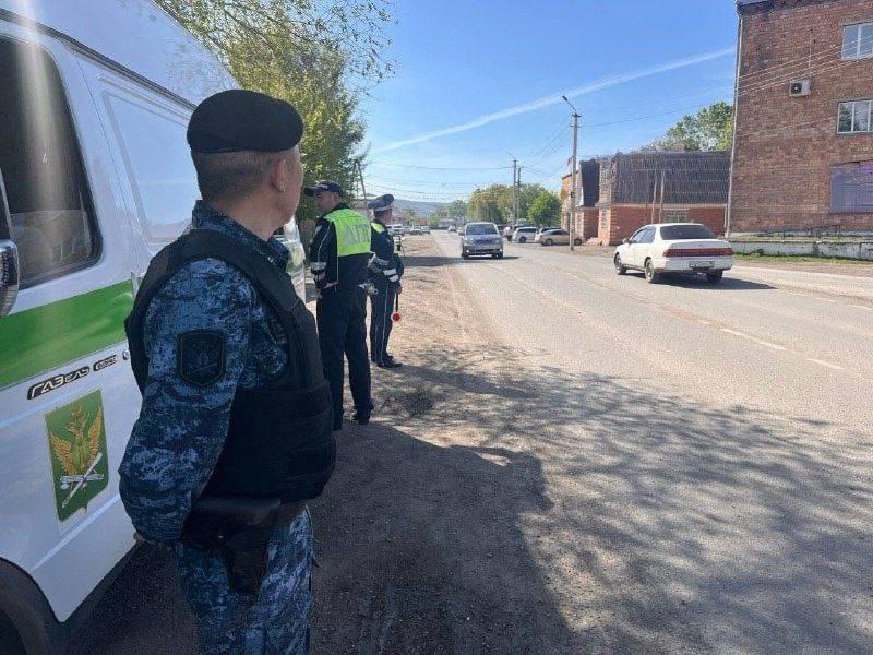 Житель Абакана получил 100 часов обязательных работ за попытку помочь пьяному другу