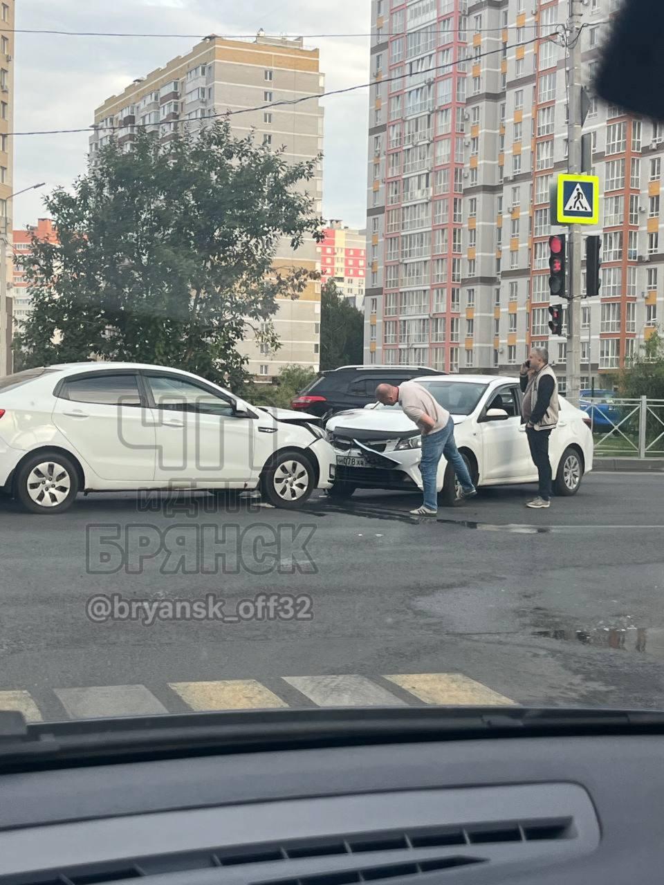 Пересечение Горбатова/Рекункова 🇷🇺 Источник: ЧП Брянск