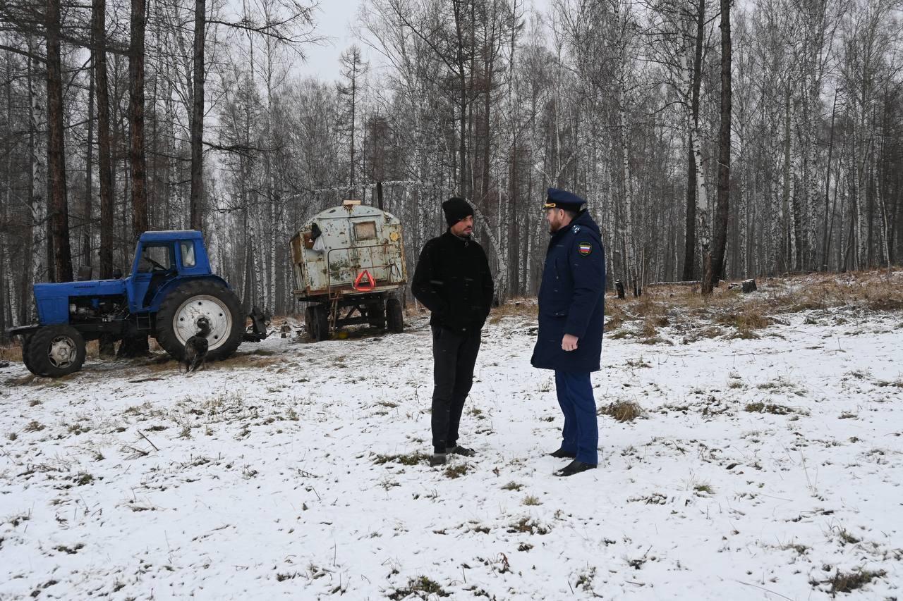 В Уярском районе прокуратура пресекла незаконную вырубку леса на площади 53...
