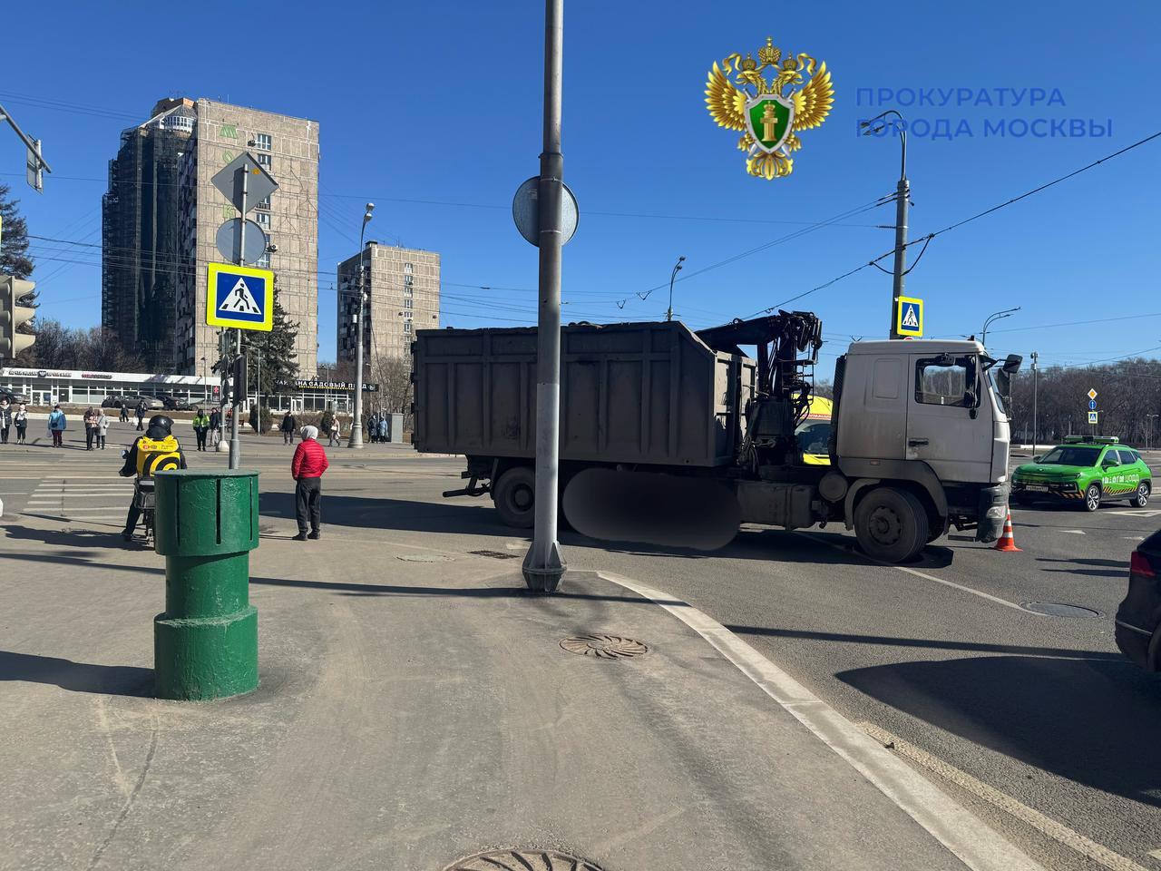 Насмерть сбивший 11-летнего мальчика на Михалковской улице 22 марта водитель грузовика приговорен к 3 годам лишения свободы.